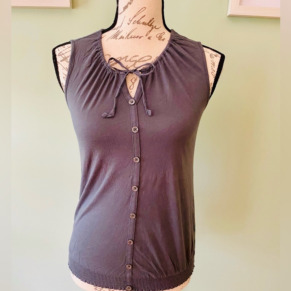 Women’s LOFT Grey Sleeveless Buttoned Tank Top with Tie Detail Size XSP